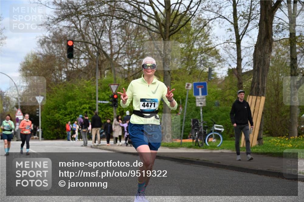 12.04.2026 - 45. Internationalen Wilhelmsburger Insellauf J. Mangold http://msf.ph/oto/9519322 12.04.2026 13:28:30 Ziel 3800, 2630, 5520, 5509, 5509, 4316, 3564, 3483, 4471, 4303, 4302, 4304 meine-sportfotos.de