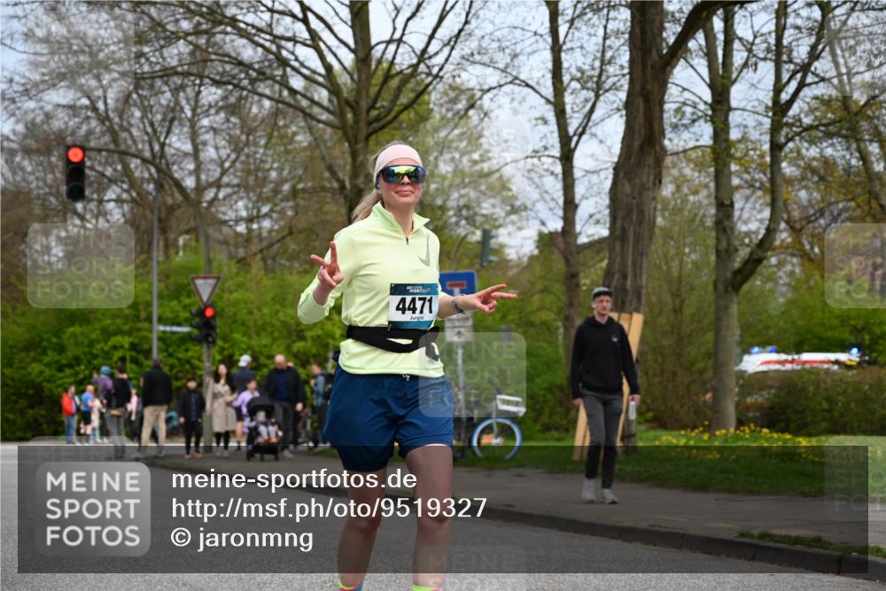 12.04.2026 - 45. Internationalen Wilhelmsburger Insellauf J. Mangold http://msf.ph/oto/9519327 12.04.2026 13:28:30 Ziel 3800, 2630, 5520, 5509, 5509, 4316, 3564, 3483, 4471, 4303, 4302, 4304 meine-sportfotos.de