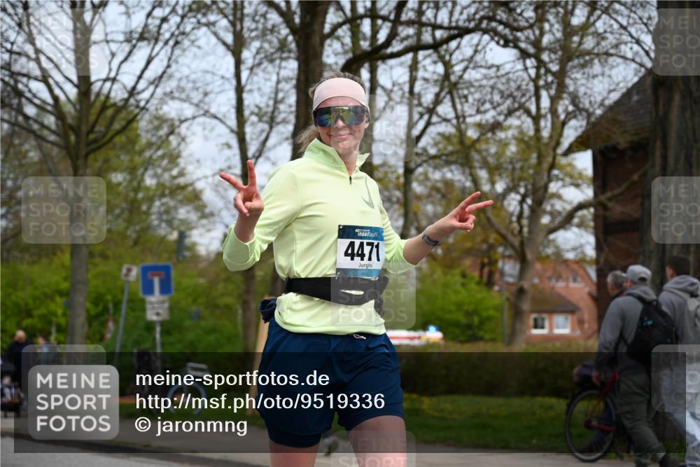 12.04.2026 - 45. Internationalen Wilhelmsburger Insellauf J. Mangold http://msf.ph/oto/9519336 12.04.2026 13:28:31 Ziel 3800, 2630, 5520, 5509, 4316, 3564, 3483, 4471, 4303, 4302, 4304 meine-sportfotos.de