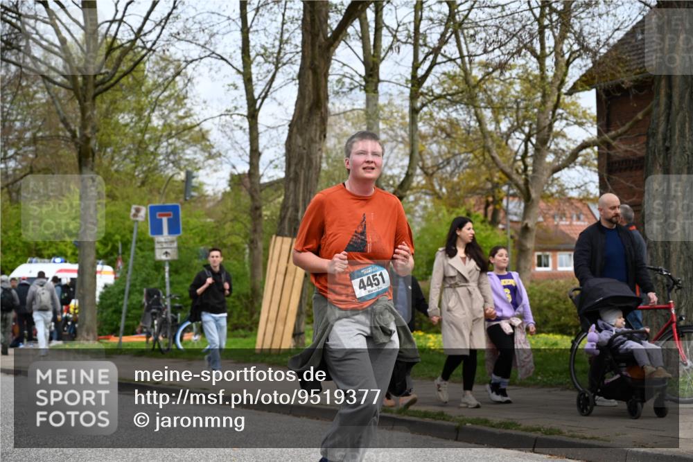 12.04.2026 - 45. Internationalen Wilhelmsburger Insellauf J. Mangold http://msf.ph/oto/9519377 12.04.2026 13:28:47 Ziel 5509, 4316, 3564, 3483, 4471, 4303, 4303, 4302, 4304, 4451, 2650, 2340, 5861, 2509, 2483, 2616 meine-sportfotos.de