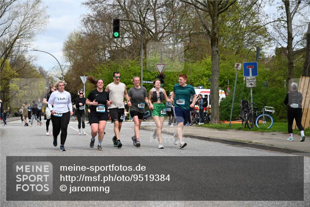 12.04.2026 - 45. Internationalen Wilhelmsburger Insellauf J. Mangold http://msf.ph/oto/9519384 12.04.2026 13:29:02 Ziel 3483, 4471, 4303, 4302, 4304, 4451, 2650, 2340, 5861, 2509, 2483, 2616, 5535, 5536, 5539, 4547, 4420 meine-sportfotos.de