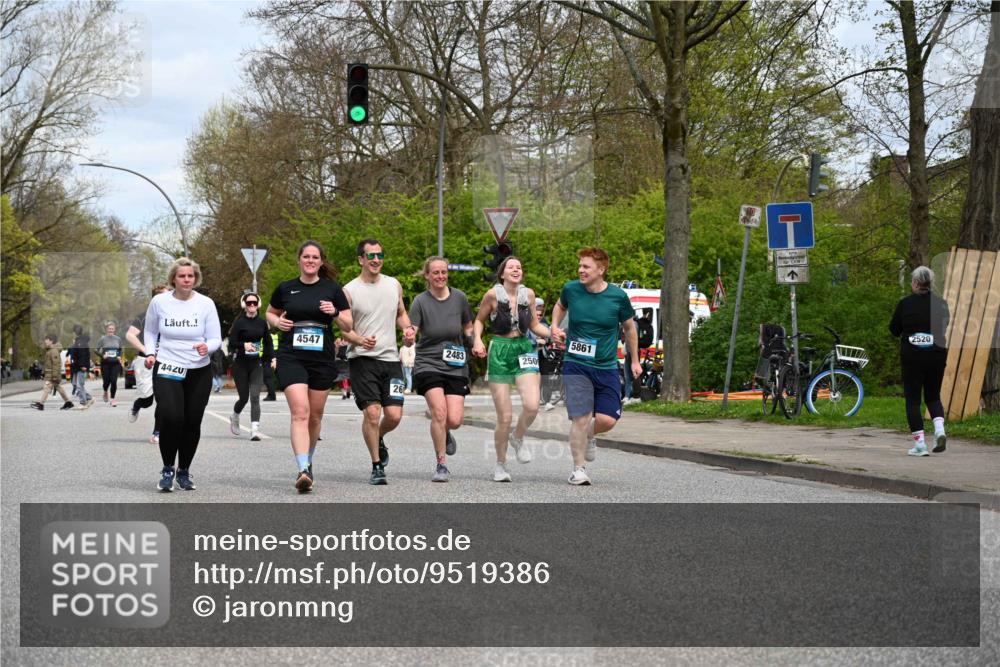 12.04.2026 - 45. Internationalen Wilhelmsburger Insellauf J. Mangold http://msf.ph/oto/9519386 12.04.2026 13:29:03 Ziel 4471, 4303, 4302, 4304, 4451, 2650, 2340, 5861, 2509, 2483, 2616, 5535, 5536, 5539, 4547, 4420, 3648 meine-sportfotos.de
