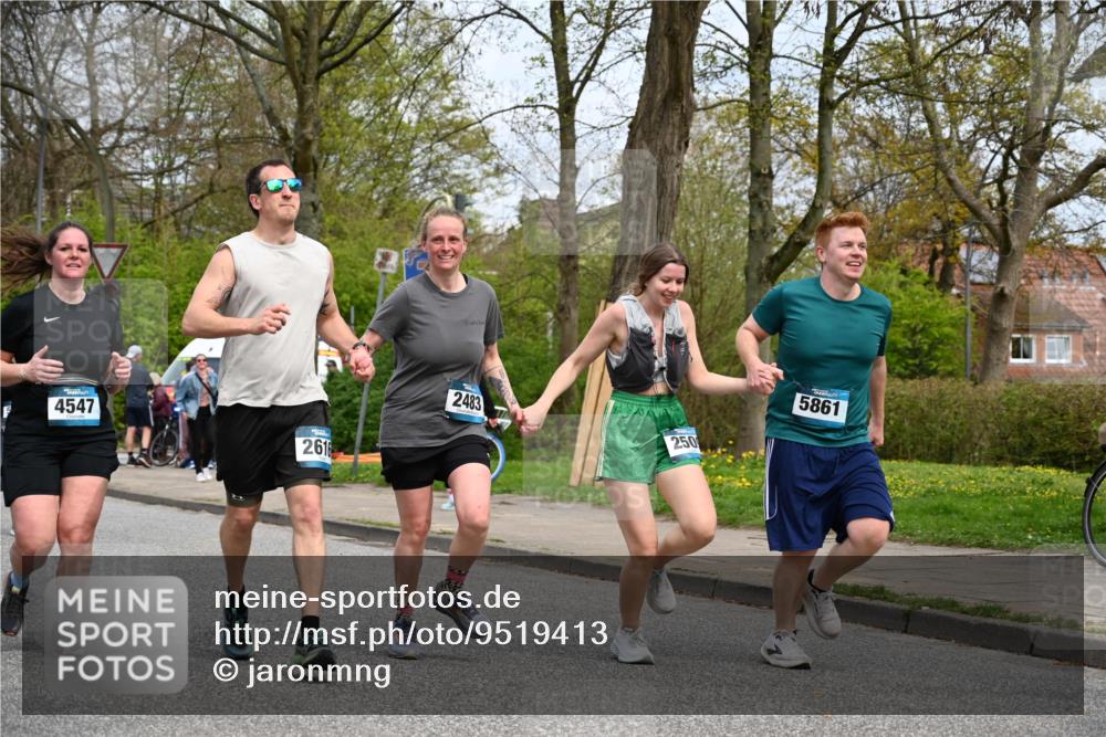 12.04.2026 - 45. Internationalen Wilhelmsburger Insellauf J. Mangold http://msf.ph/oto/9519413 12.04.2026 13:29:05 Ziel 4303, 4302, 4304, 4451, 2650, 2340, 5861, 2509, 2483, 2616, 5535, 5536, 5539, 4547, 4420, 3648 meine-sportfotos.de