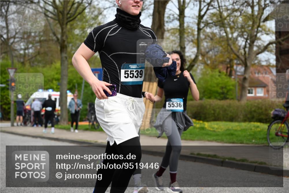 12.04.2026 - 45. Internationalen Wilhelmsburger Insellauf J. Mangold http://msf.ph/oto/9519446 12.04.2026 13:29:09 Ziel 4303, 4302, 4304, 4451, 2650, 2340, 5861, 2509, 2483, 2616, 5535, 5536, 5539, 4547, 4420, 3648, 3547, 3548 meine-sportfotos.de