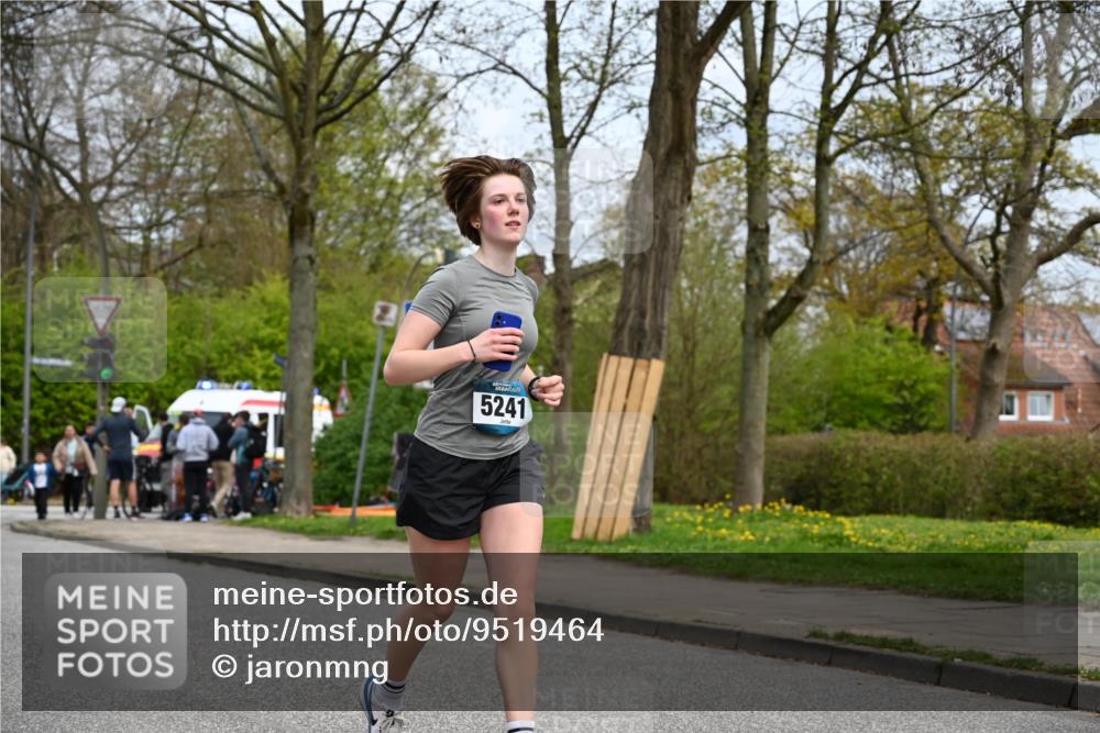 12.04.2026 - 45. Internationalen Wilhelmsburger Insellauf J. Mangold http://msf.ph/oto/9519464 12.04.2026 13:29:52 Ziel 3648, 3547, 3548, 2131, 5241, 3981, 3981, 2514 meine-sportfotos.de