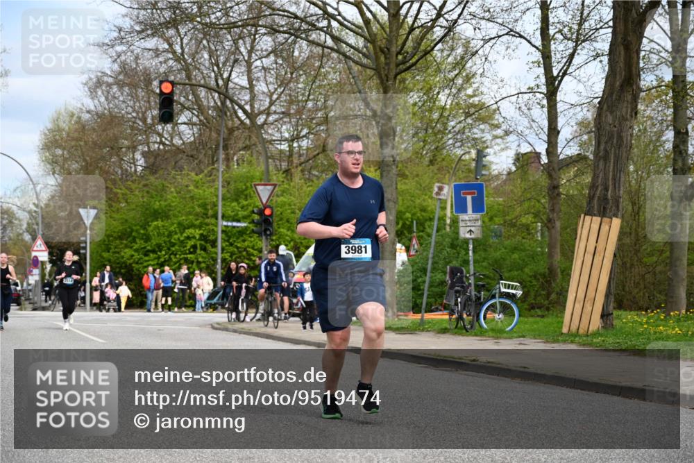 12.04.2026 - 45. Internationalen Wilhelmsburger Insellauf J. Mangold http://msf.ph/oto/9519474 12.04.2026 13:29:58 Ziel 2131, 5241, 3981, 2514, 2515, 4324, 4429, 2003 meine-sportfotos.de