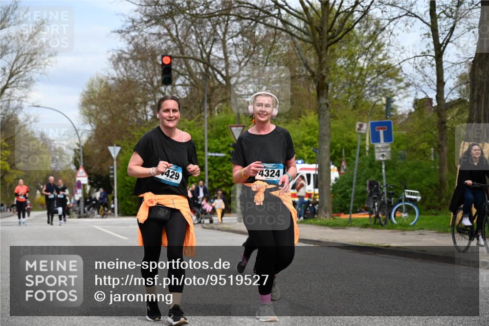 12.04.2026 - 45. Internationalen Wilhelmsburger Insellauf J. Mangold http://msf.ph/oto/9519527 12.04.2026 13:30:09 Ziel 5241, 3981, 2514, 2515, 4324, 4429, 2003, 2003, 4456, 4463, 5815 meine-sportfotos.de