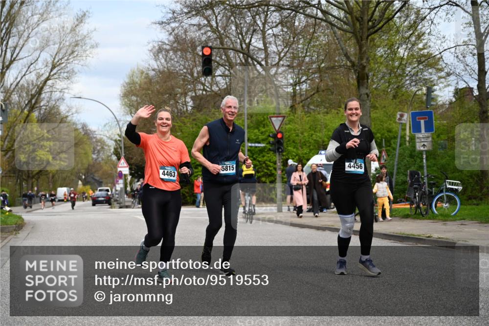 12.04.2026 - 45. Internationalen Wilhelmsburger Insellauf J. Mangold http://msf.ph/oto/9519553 12.04.2026 13:30:21 Ziel 5241, 3981, 2514, 2515, 4324, 4429, 2003, 2003, 4456, 4463, 5815 meine-sportfotos.de