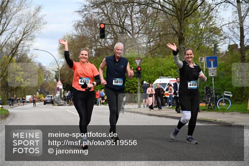 12.04.2026 - 45. Internationalen Wilhelmsburger Insellauf J. Mangold http://msf.ph/oto/9519556 12.04.2026 13:30:21 Ziel 5241, 3981, 2514, 2515, 4324, 4429, 2003, 2003, 4456, 4463, 5815 meine-sportfotos.de