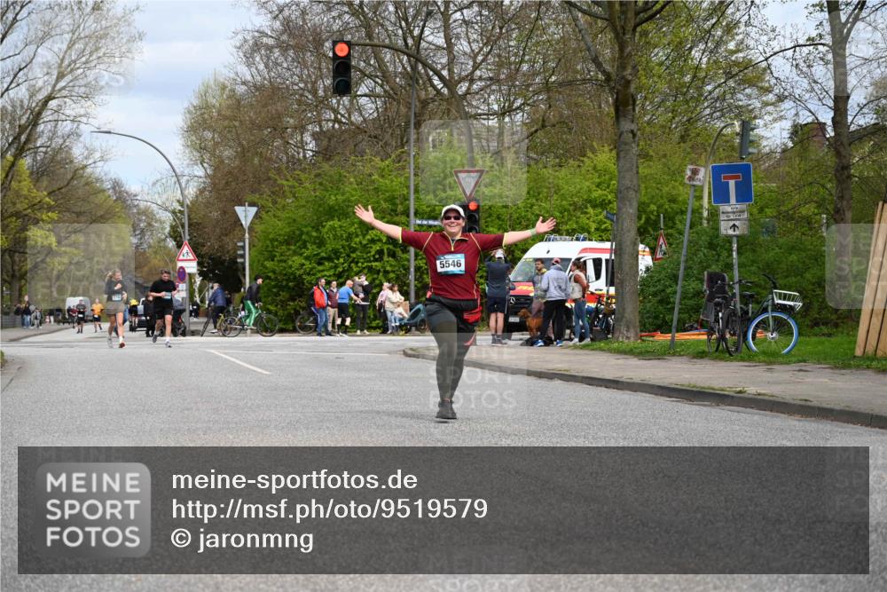 12.04.2026 - 45. Internationalen Wilhelmsburger Insellauf J. Mangold http://msf.ph/oto/9519579 12.04.2026 13:30:43 Ziel 4324, 4429, 2003, 4456, 4463, 5815, 5546, 5745, 2494 meine-sportfotos.de