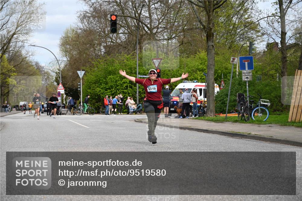 12.04.2026 - 45. Internationalen Wilhelmsburger Insellauf J. Mangold http://msf.ph/oto/9519580 12.04.2026 13:30:43 Ziel 4324, 4429, 2003, 4456, 4463, 5815, 5546, 5745, 2494 meine-sportfotos.de