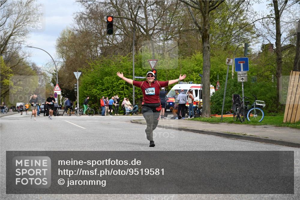 12.04.2026 - 45. Internationalen Wilhelmsburger Insellauf J. Mangold http://msf.ph/oto/9519581 12.04.2026 13:30:43 Ziel 4324, 4429, 2003, 4456, 4463, 5815, 5546, 5745, 2494 meine-sportfotos.de