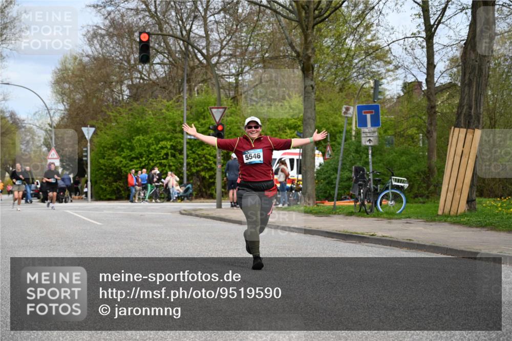12.04.2026 - 45. Internationalen Wilhelmsburger Insellauf J. Mangold http://msf.ph/oto/9519590 12.04.2026 13:30:44 Ziel 4324, 4429, 2003, 4456, 4463, 5815, 5546, 5745, 2494 meine-sportfotos.de