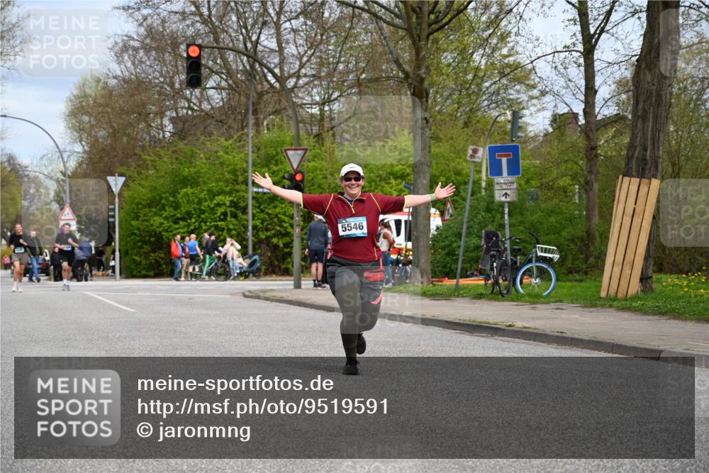 12.04.2026 - 45. Internationalen Wilhelmsburger Insellauf J. Mangold http://msf.ph/oto/9519591 12.04.2026 13:30:44 Ziel 4324, 4429, 2003, 4456, 4463, 5815, 5546, 5745, 2494 meine-sportfotos.de