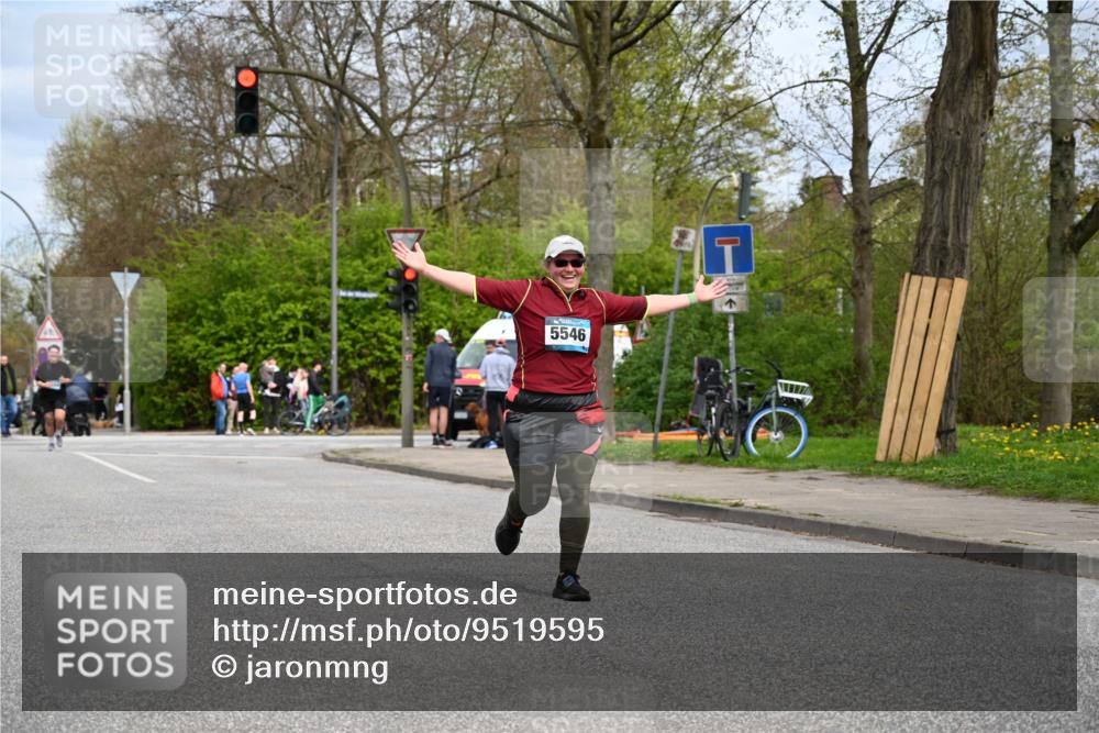12.04.2026 - 45. Internationalen Wilhelmsburger Insellauf J. Mangold http://msf.ph/oto/9519595 12.04.2026 13:30:44 Ziel 4324, 4429, 2003, 4456, 4463, 5815, 5546, 5745, 2494 meine-sportfotos.de