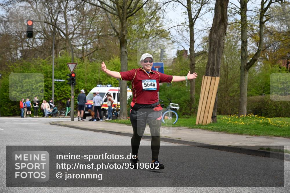 12.04.2026 - 45. Internationalen Wilhelmsburger Insellauf J. Mangold http://msf.ph/oto/9519602 12.04.2026 13:30:45 Ziel 4324, 4429, 2003, 4456, 4463, 5815, 5546, 5745, 2494 meine-sportfotos.de