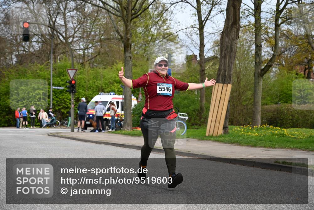 12.04.2026 - 45. Internationalen Wilhelmsburger Insellauf J. Mangold http://msf.ph/oto/9519603 12.04.2026 13:30:45 Ziel 4324, 4429, 2003, 4456, 4463, 5815, 5546, 5745, 2494 meine-sportfotos.de