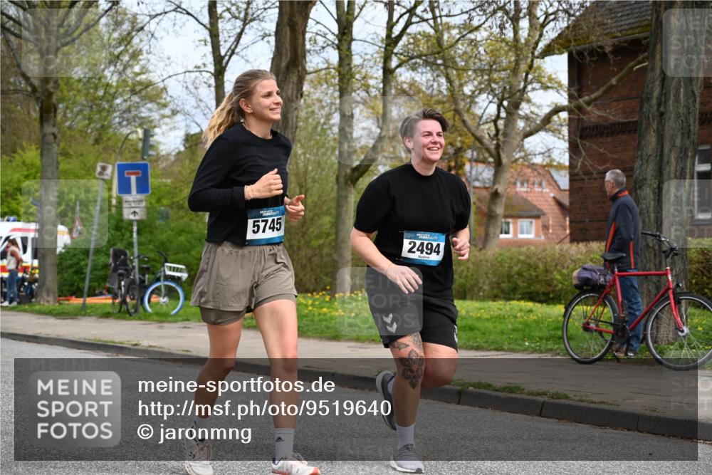 12.04.2026 - 45. Internationalen Wilhelmsburger Insellauf J. Mangold http://msf.ph/oto/9519640 12.04.2026 13:30:56 Ziel 5815, 5546, 5745, 2494 meine-sportfotos.de