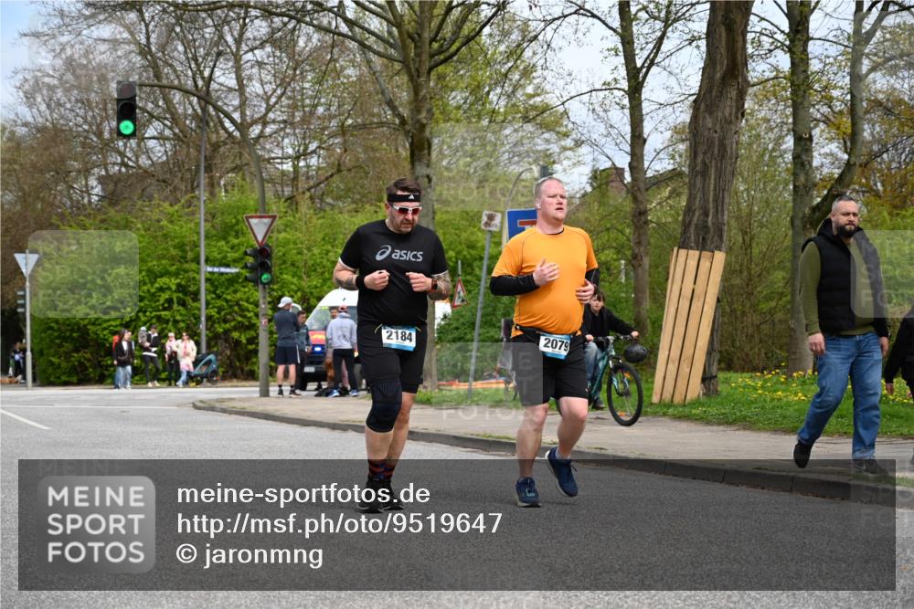 12.04.2026 - 45. Internationalen Wilhelmsburger Insellauf J. Mangold http://msf.ph/oto/9519647 12.04.2026 13:31:20 Ziel 5745, 2494, 2184, 2079 meine-sportfotos.de