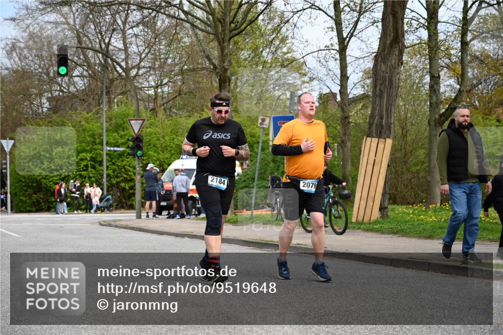 12.04.2026 - 45. Internationalen Wilhelmsburger Insellauf J. Mangold http://msf.ph/oto/9519648 12.04.2026 13:31:20 Ziel 5745, 2494, 2184, 2079 meine-sportfotos.de