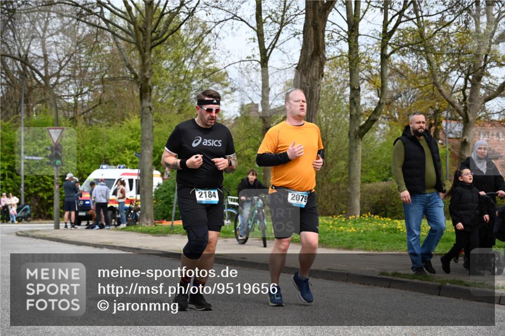 12.04.2026 - 45. Internationalen Wilhelmsburger Insellauf J. Mangold http://msf.ph/oto/9519656 12.04.2026 13:31:20 Ziel 5745, 2494, 2184, 2079 meine-sportfotos.de