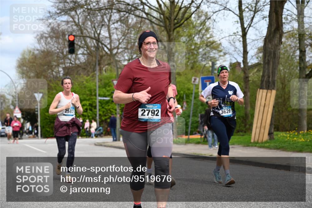 12.04.2026 - 45. Internationalen Wilhelmsburger Insellauf J. Mangold http://msf.ph/oto/9519676 12.04.2026 13:31:39 Ziel 2184, 2079, 2792, 3632, 3628, 2587, 2339, 4462 meine-sportfotos.de