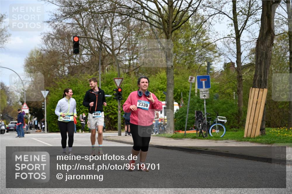 12.04.2026 - 45. Internationalen Wilhelmsburger Insellauf J. Mangold http://msf.ph/oto/9519701 12.04.2026 13:31:49 Ziel 2184, 2079, 2792, 2792, 3632, 3628, 2587, 2339, 4462, 4065, 3231 meine-sportfotos.de
