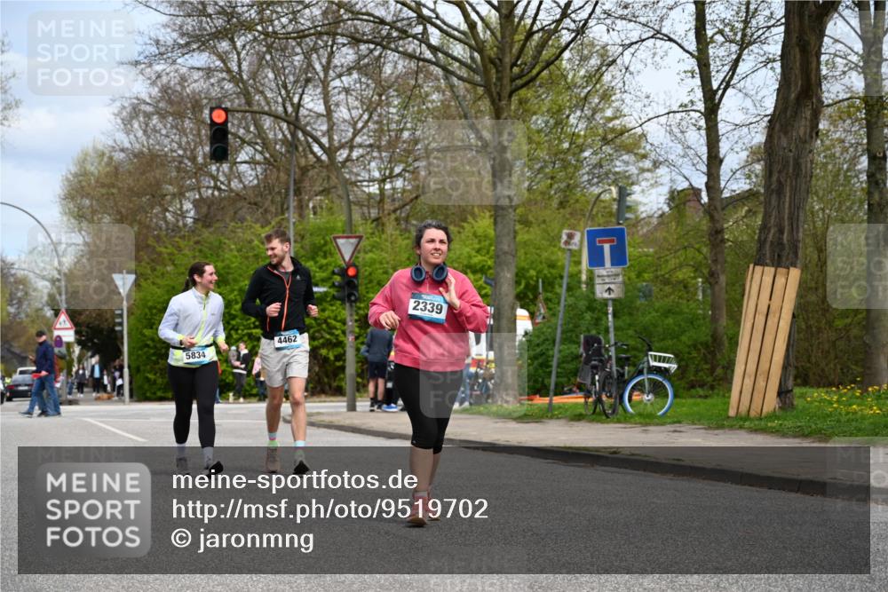 12.04.2026 - 45. Internationalen Wilhelmsburger Insellauf J. Mangold http://msf.ph/oto/9519702 12.04.2026 13:31:49 Ziel 2184, 2079, 2792, 2792, 3632, 3628, 2587, 2339, 4462, 4065, 3231 meine-sportfotos.de