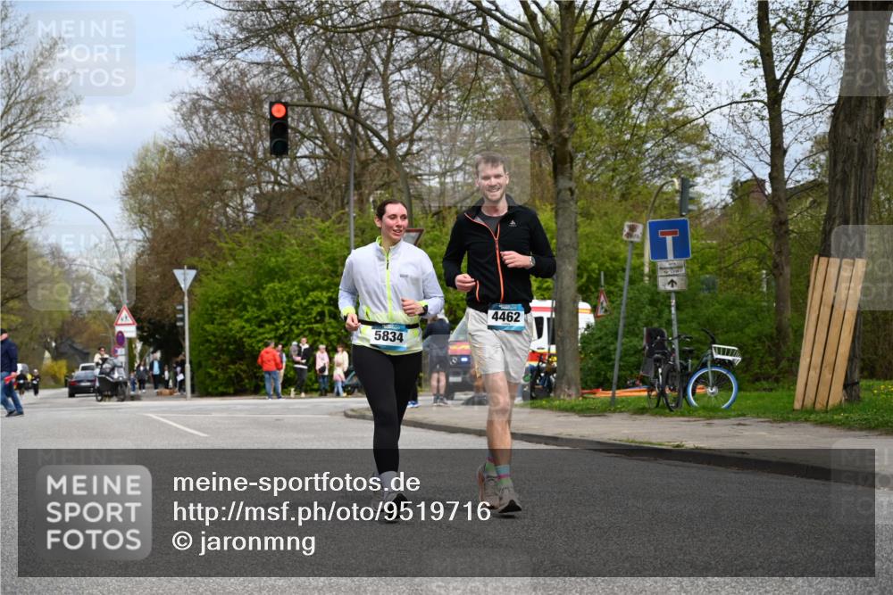 12.04.2026 - 45. Internationalen Wilhelmsburger Insellauf J. Mangold http://msf.ph/oto/9519716 12.04.2026 13:31:51 Ziel 2184, 2079, 2792, 3632, 3628, 2587, 2339, 4462, 4065, 3231 meine-sportfotos.de
