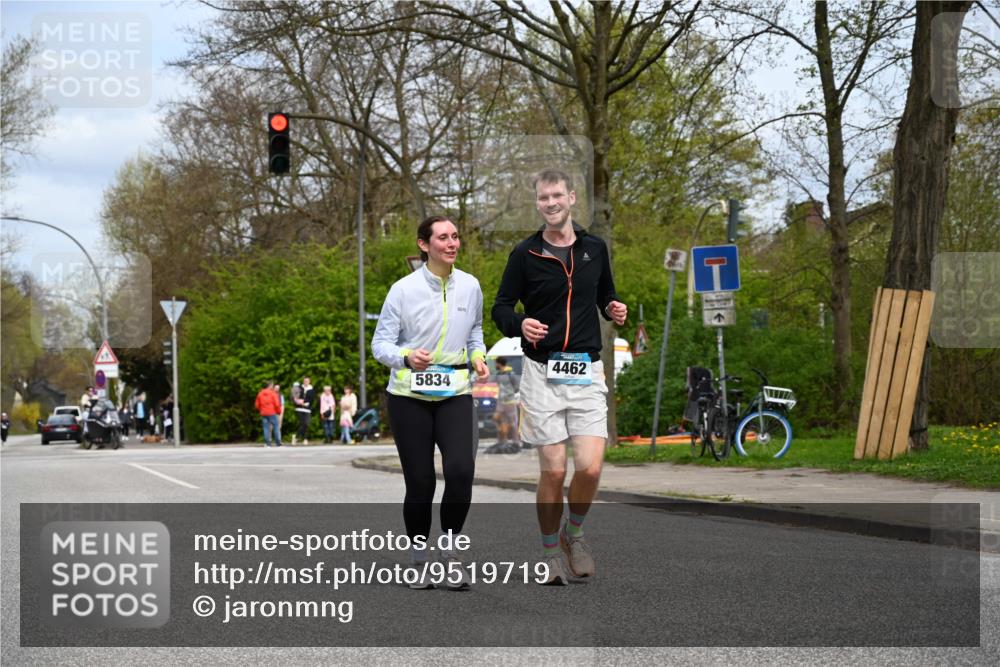 12.04.2026 - 45. Internationalen Wilhelmsburger Insellauf J. Mangold http://msf.ph/oto/9519719 12.04.2026 13:31:52 Ziel 2184, 2079, 2792, 3632, 3628, 2587, 2339, 4462, 4065, 3231 meine-sportfotos.de