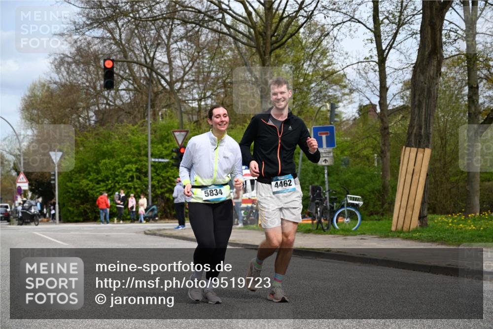 12.04.2026 - 45. Internationalen Wilhelmsburger Insellauf J. Mangold http://msf.ph/oto/9519723 12.04.2026 13:31:52 Ziel 2184, 2079, 2792, 3632, 3628, 2587, 2339, 4462, 4065, 3231 meine-sportfotos.de