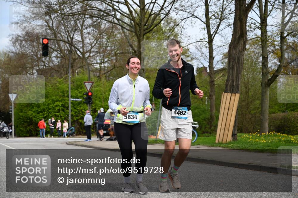 12.04.2026 - 45. Internationalen Wilhelmsburger Insellauf J. Mangold http://msf.ph/oto/9519728 12.04.2026 13:31:52 Ziel 2184, 2079, 2792, 3632, 3628, 2587, 2339, 4462, 4065, 3231 meine-sportfotos.de
