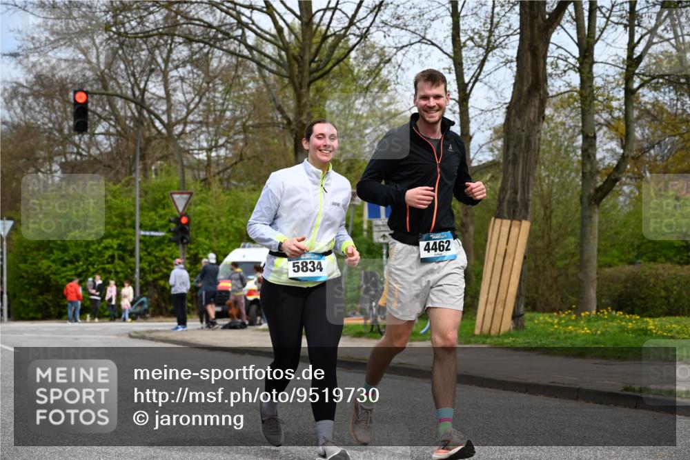 12.04.2026 - 45. Internationalen Wilhelmsburger Insellauf J. Mangold http://msf.ph/oto/9519730 12.04.2026 13:31:52 Ziel 2184, 2079, 2792, 3632, 3628, 2587, 2339, 4462, 4065, 3231 meine-sportfotos.de