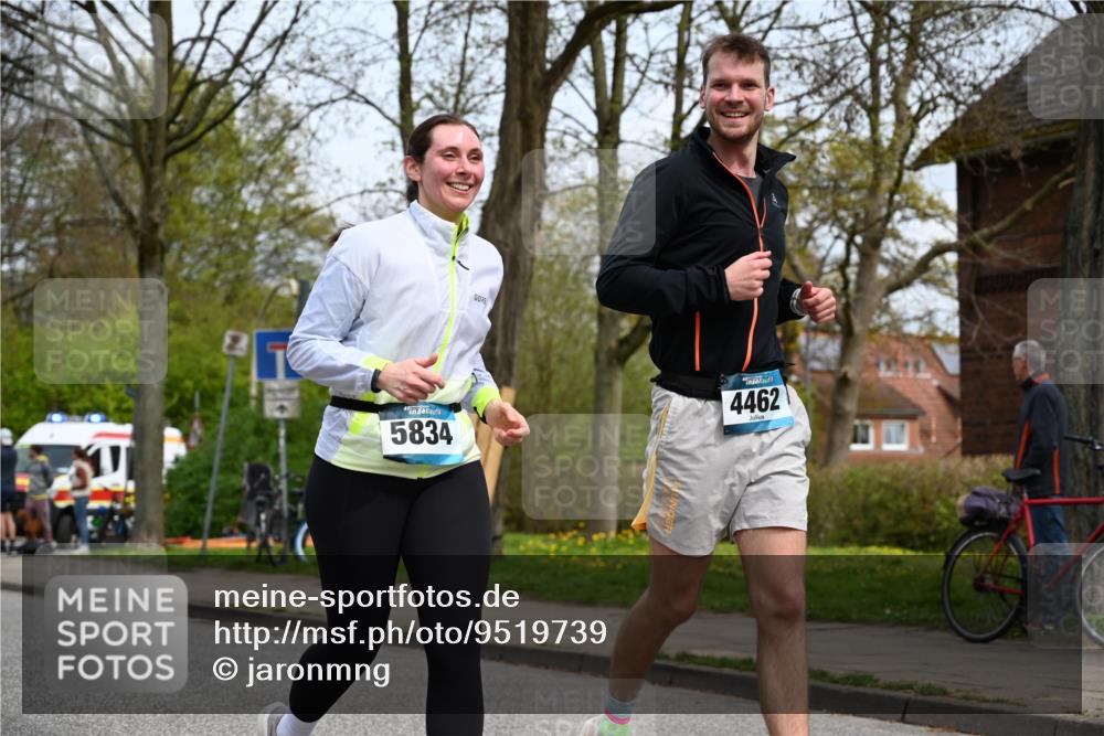 12.04.2026 - 45. Internationalen Wilhelmsburger Insellauf J. Mangold http://msf.ph/oto/9519739 12.04.2026 13:31:53 Ziel 2184, 2079, 2792, 3632, 3628, 2587, 2339, 4462, 4065, 3231, 2397 meine-sportfotos.de
