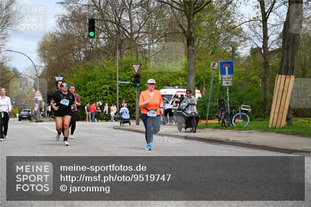 12.04.2026 - 45. Internationalen Wilhelmsburger Insellauf J. Mangold http://msf.ph/oto/9519747 12.04.2026 13:32:06 Ziel 2792, 3632, 3628, 2587, 2339, 4462, 4065, 3231, 2397, 3684, 2909, 3684, 2909 meine-sportfotos.de