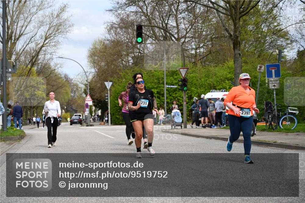 12.04.2026 - 45. Internationalen Wilhelmsburger Insellauf J. Mangold http://msf.ph/oto/9519752 12.04.2026 13:32:07 Ziel 2792, 3632, 3628, 2587, 2339, 4462, 4065, 4065, 3231, 2397, 3684, 2909 meine-sportfotos.de