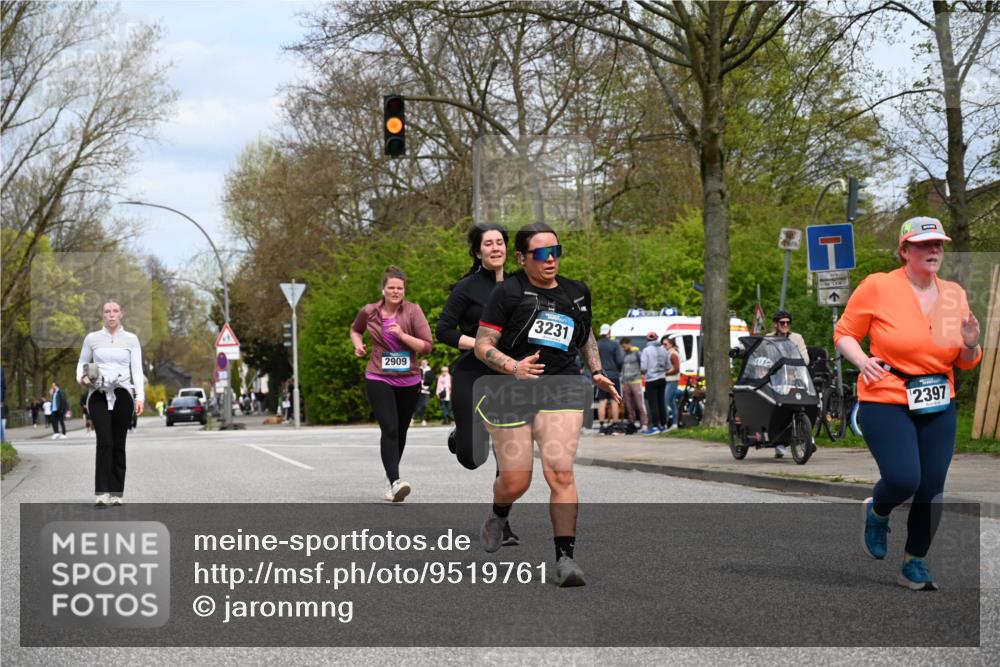 12.04.2026 - 45. Internationalen Wilhelmsburger Insellauf J. Mangold http://msf.ph/oto/9519761 12.04.2026 13:32:08 Ziel 2792, 3632, 3628, 2587, 2339, 4462, 4065, 3231, 2397, 3684, 2909 meine-sportfotos.de
