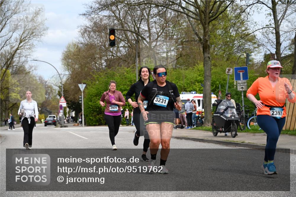 12.04.2026 - 45. Internationalen Wilhelmsburger Insellauf J. Mangold http://msf.ph/oto/9519762 12.04.2026 13:32:08 Ziel 2792, 3632, 3628, 2587, 2339, 4462, 4065, 3231, 2397, 3684, 2909 meine-sportfotos.de