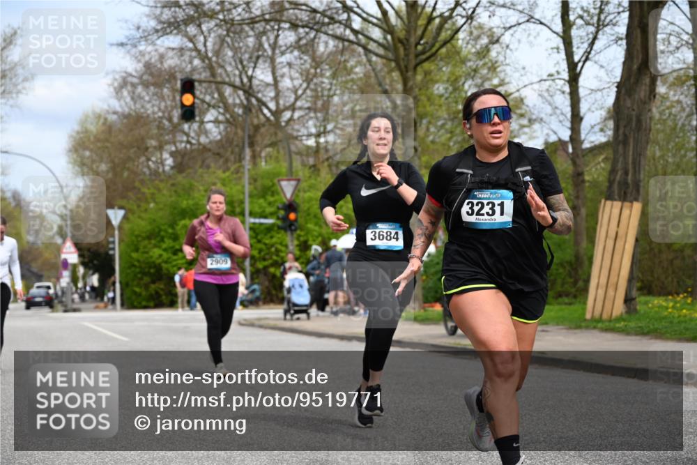 12.04.2026 - 45. Internationalen Wilhelmsburger Insellauf J. Mangold http://msf.ph/oto/9519771 12.04.2026 13:32:09 Ziel 2792, 3632, 3628, 2587, 2339, 4462, 4065, 3231, 3231, 2397, 3684, 2909 meine-sportfotos.de