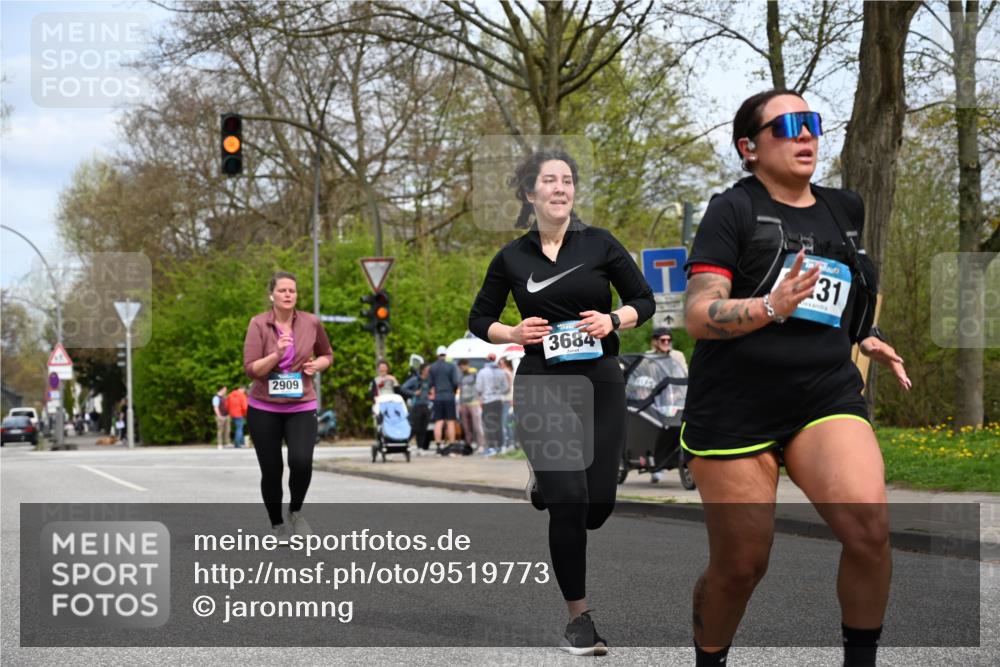 12.04.2026 - 45. Internationalen Wilhelmsburger Insellauf J. Mangold http://msf.ph/oto/9519773 12.04.2026 13:32:09 Ziel 2792, 3632, 3628, 2587, 2339, 4462, 4065, 3231, 3231, 2397, 3684, 2909 meine-sportfotos.de