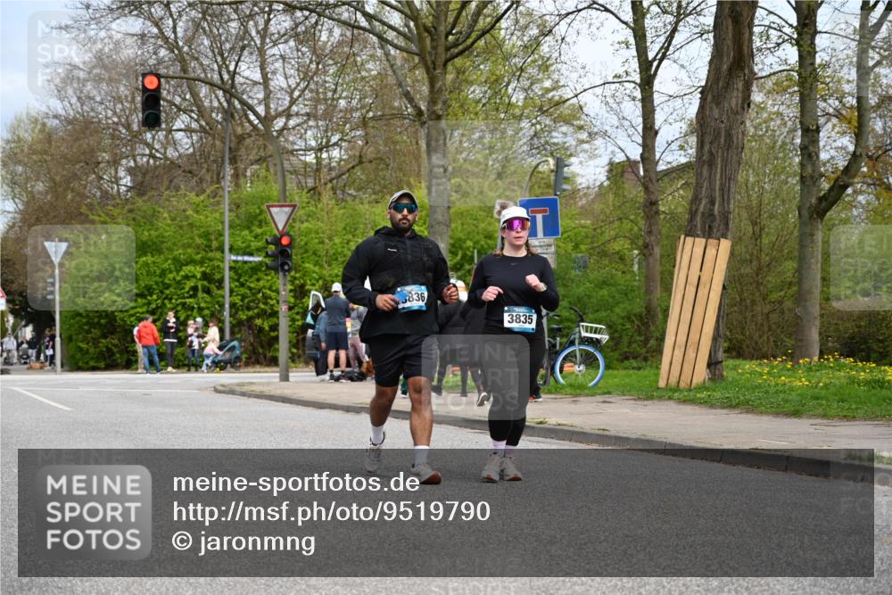 12.04.2026 - 45. Internationalen Wilhelmsburger Insellauf J. Mangold http://msf.ph/oto/9519790 12.04.2026 13:32:31 Ziel 4065, 3231, 2397, 3684, 2909, 3836, 5224 meine-sportfotos.de