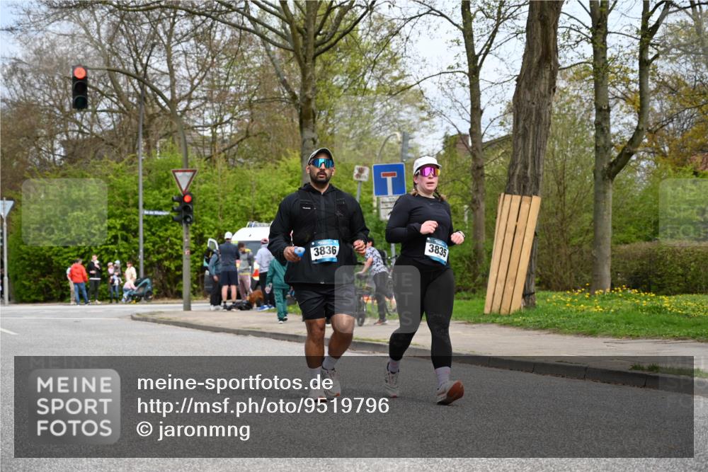 12.04.2026 - 45. Internationalen Wilhelmsburger Insellauf J. Mangold http://msf.ph/oto/9519796 12.04.2026 13:32:32 Ziel 4065, 3231, 2397, 3684, 2909, 3836, 5224 meine-sportfotos.de