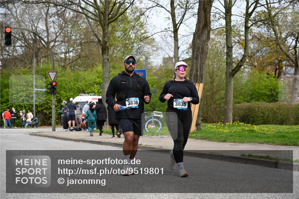 12.04.2026 - 45. Internationalen Wilhelmsburger Insellauf J. Mangold http://msf.ph/oto/9519801 12.04.2026 13:32:32 Ziel 4065, 3231, 2397, 3684, 2909, 3836, 5224 meine-sportfotos.de