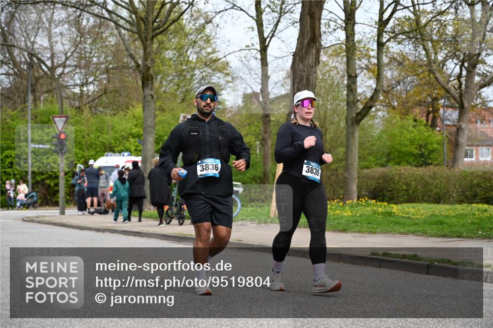 12.04.2026 - 45. Internationalen Wilhelmsburger Insellauf J. Mangold http://msf.ph/oto/9519804 12.04.2026 13:32:32 Ziel 4065, 3231, 2397, 3684, 2909, 3836, 5224 meine-sportfotos.de