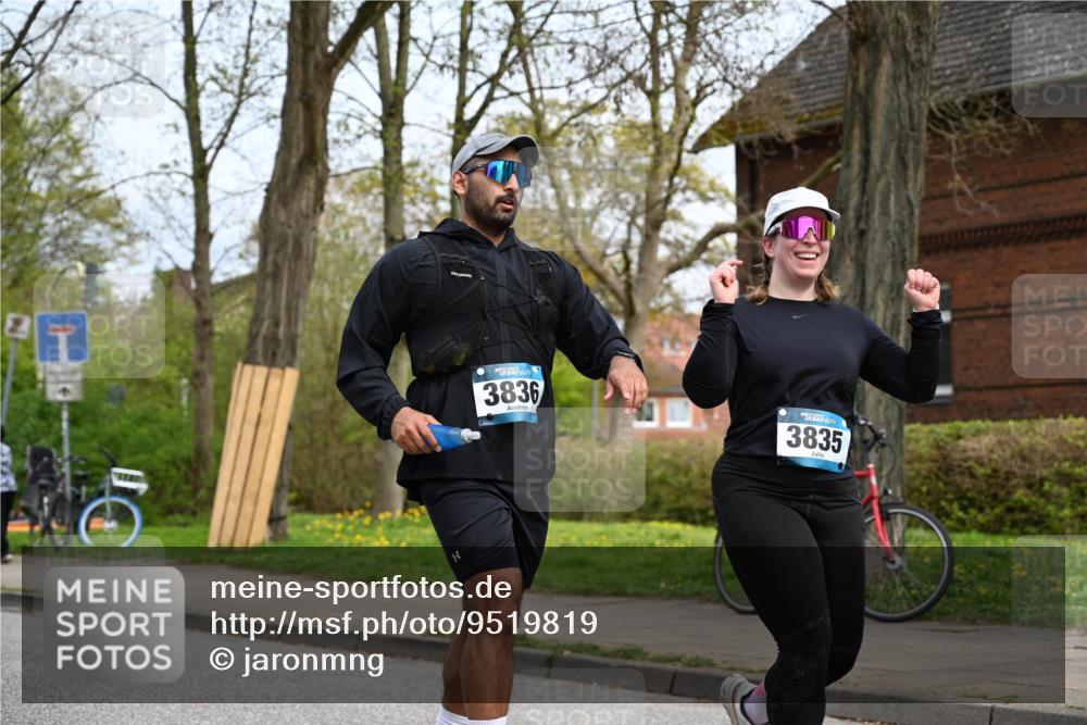 12.04.2026 - 45. Internationalen Wilhelmsburger Insellauf J. Mangold http://msf.ph/oto/9519819 12.04.2026 13:32:34 Ziel 3231, 2397, 3684, 2909, 3836, 5224, 3980 meine-sportfotos.de
