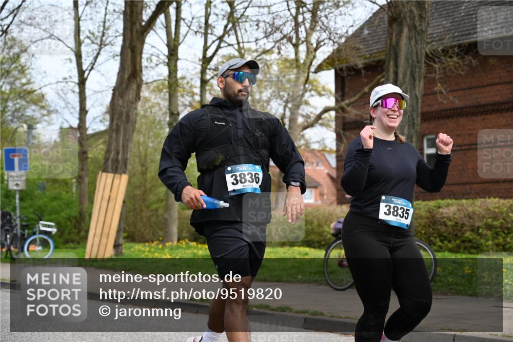 12.04.2026 - 45. Internationalen Wilhelmsburger Insellauf J. Mangold http://msf.ph/oto/9519820 12.04.2026 13:32:34 Ziel 3231, 2397, 3684, 2909, 3836, 5224, 3980 meine-sportfotos.de