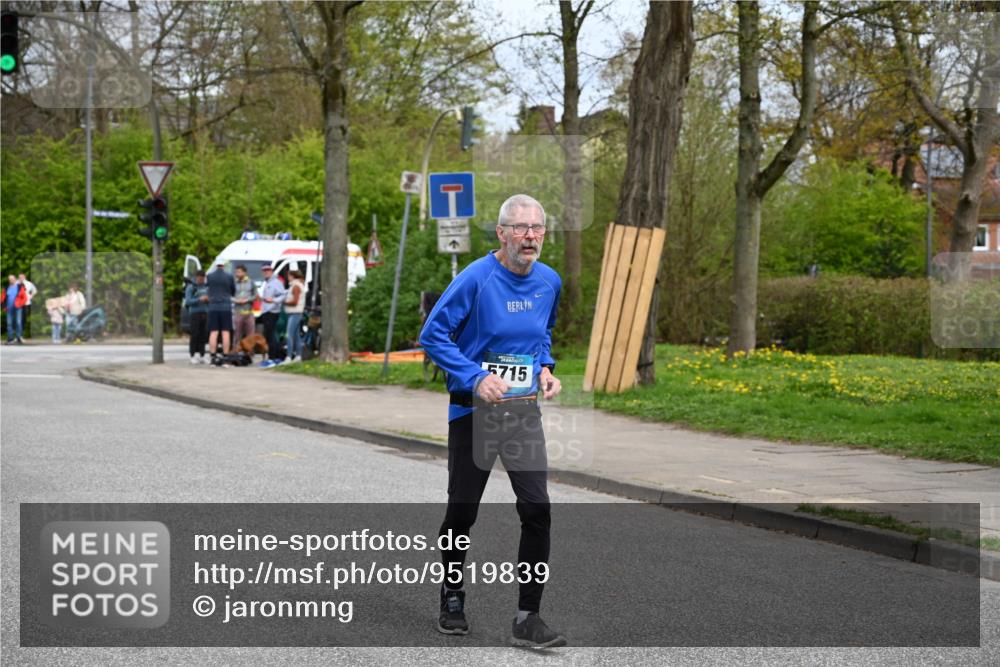 12.04.2026 - 45. Internationalen Wilhelmsburger Insellauf J. Mangold http://msf.ph/oto/9519839 12.04.2026 13:32:52 Ziel 3836, 5224, 3980, 5715, 3530 meine-sportfotos.de