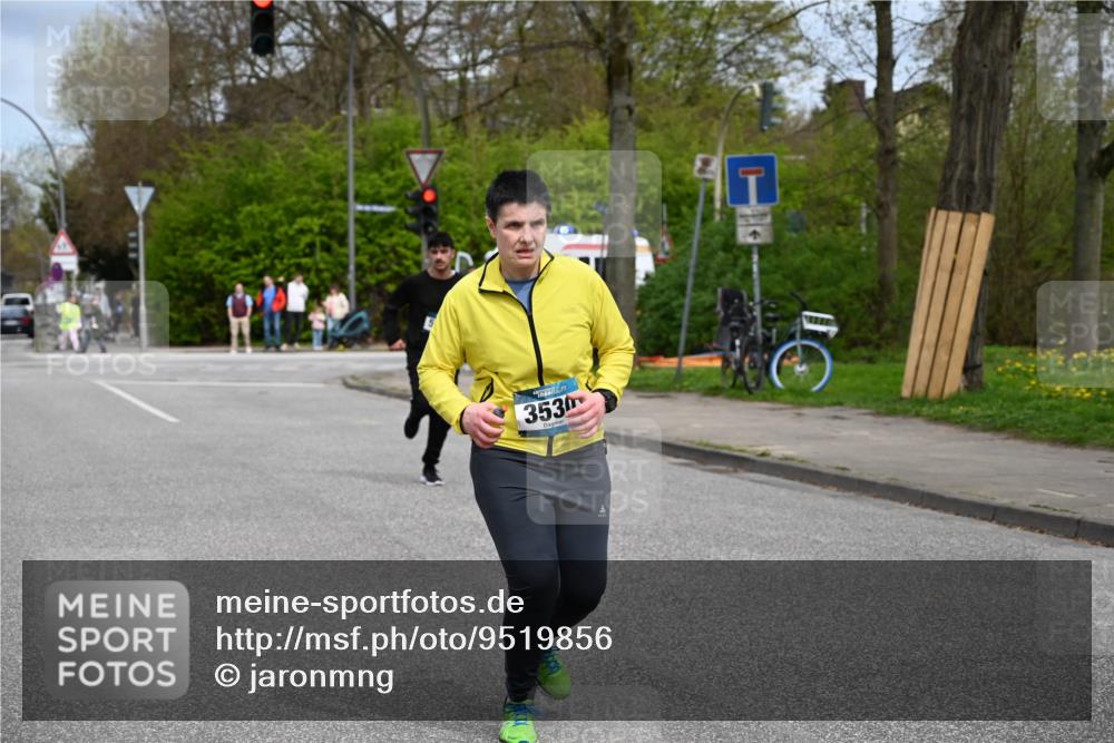 12.04.2026 - 45. Internationalen Wilhelmsburger Insellauf J. Mangold http://msf.ph/oto/9519856 12.04.2026 13:32:55 Ziel 3836, 5224, 3980, 5715, 3530 meine-sportfotos.de