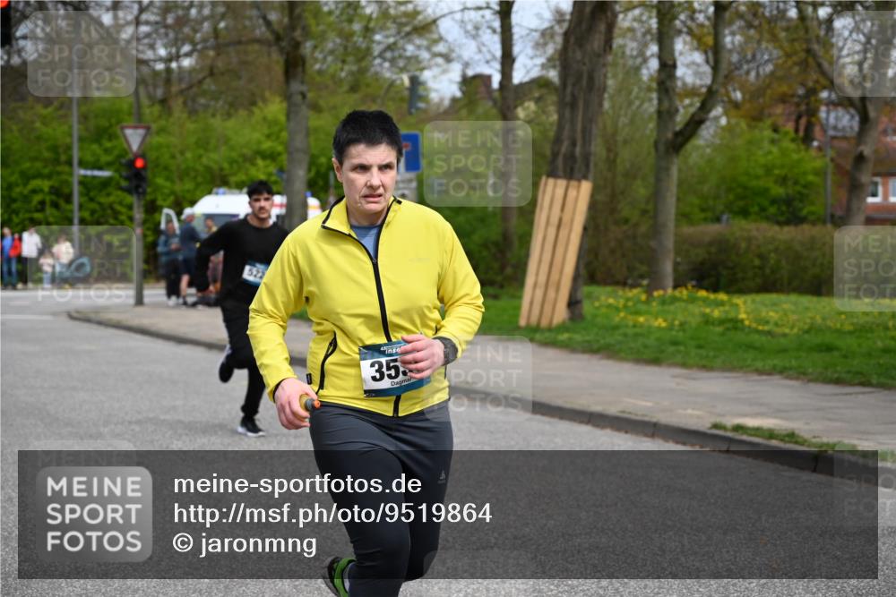 12.04.2026 - 45. Internationalen Wilhelmsburger Insellauf J. Mangold http://msf.ph/oto/9519864 12.04.2026 13:32:56 Ziel 3836, 5224, 3980, 5715, 3530 meine-sportfotos.de