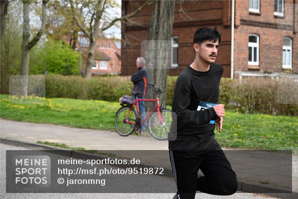 12.04.2026 - 45. Internationalen Wilhelmsburger Insellauf J. Mangold http://msf.ph/oto/9519872 12.04.2026 13:32:58 Ziel 3836, 5224, 3980, 5715, 3530 meine-sportfotos.de